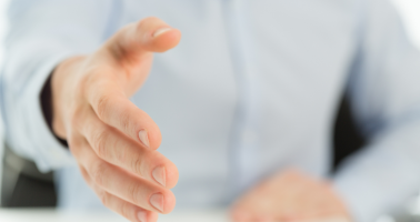 uitgestoken hand 1200x627