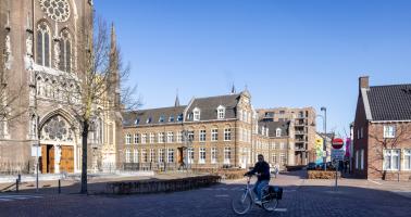 dorpsplein 1200x627
