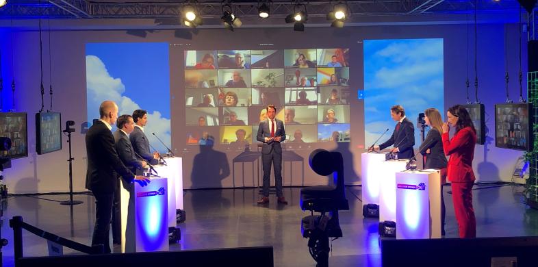 Politici in een studio met elkaar in debat