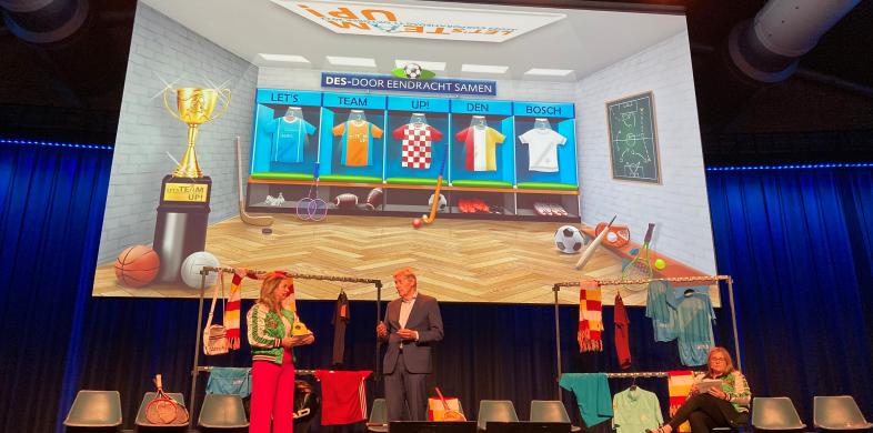AedesCorporatiedag_MartinvRijn op podium