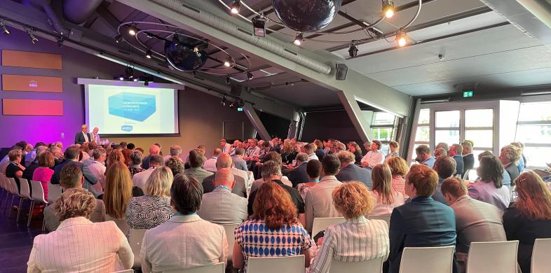 kijkje in de zaal bij Aedes verenigingscongres 15 juni 2023
