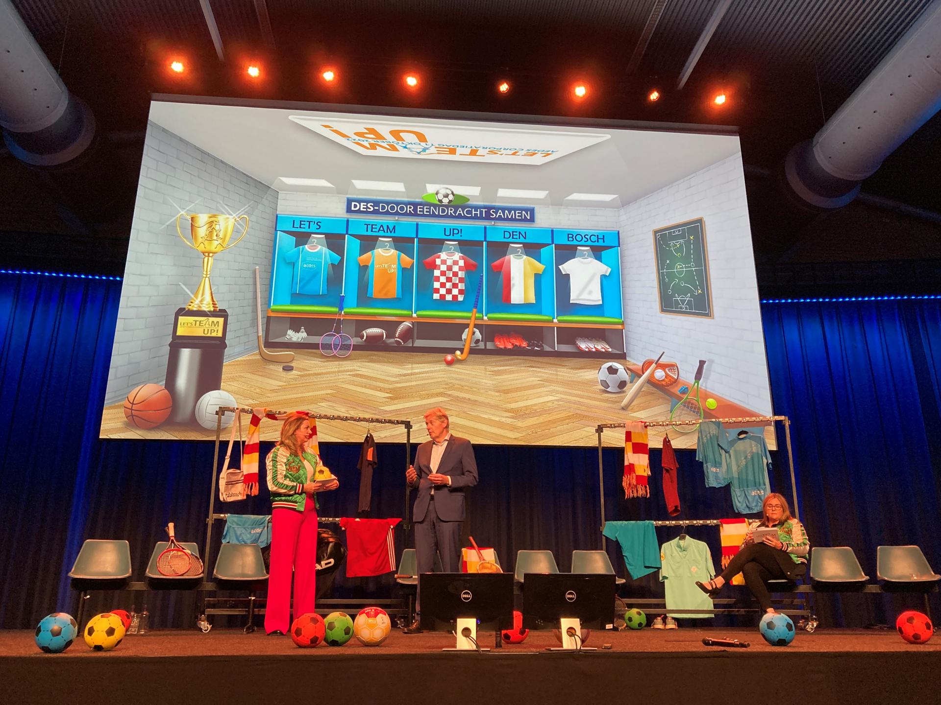 AedesCorporatiedag_MartinvRijn op podium