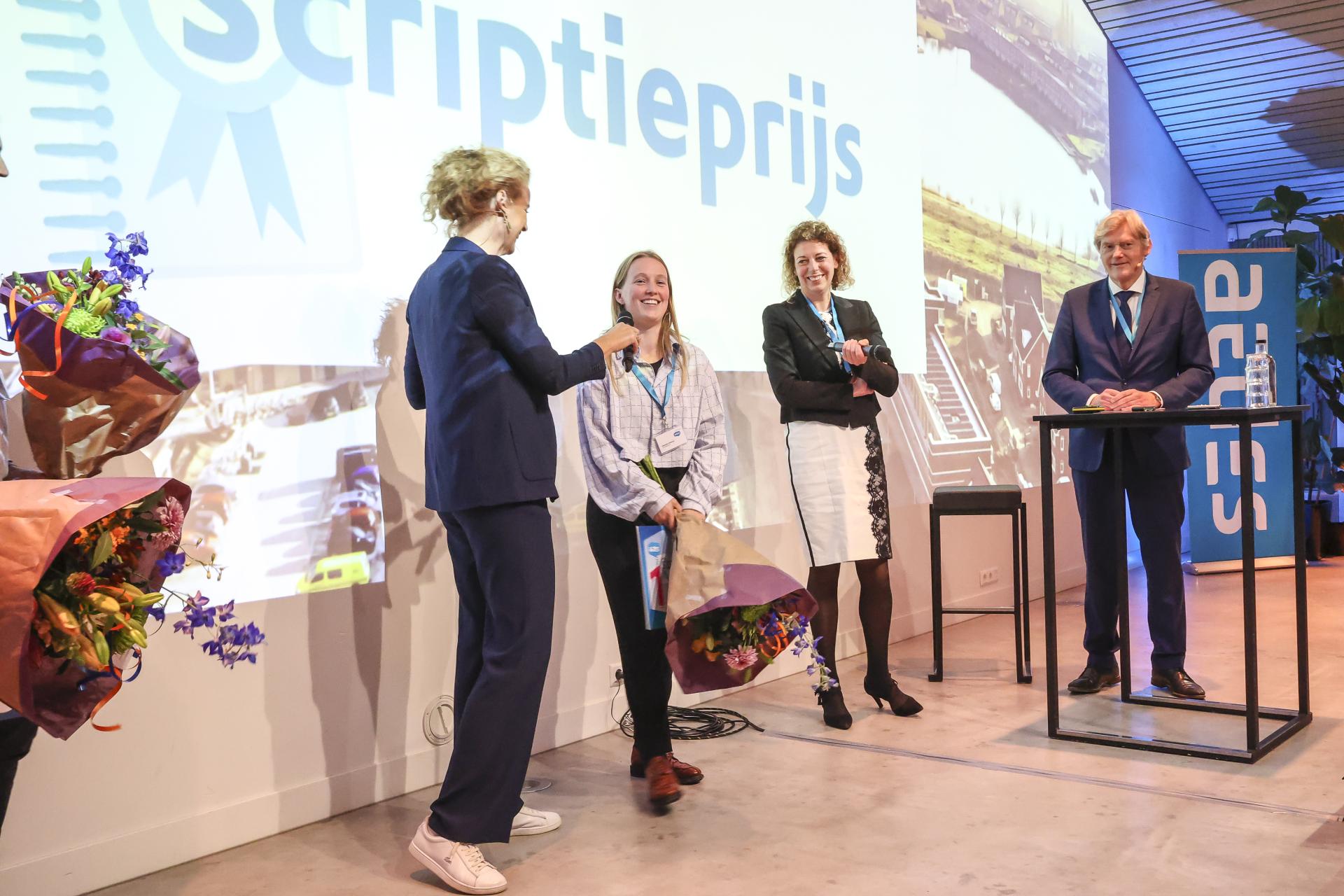 Prijswinnaar Aedes-scriptieprijs met jury